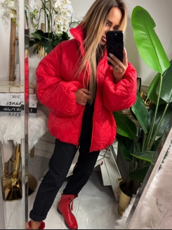 Damska kurtka puchowa oversize typu puffer w kolorze intensywnej czerwieni